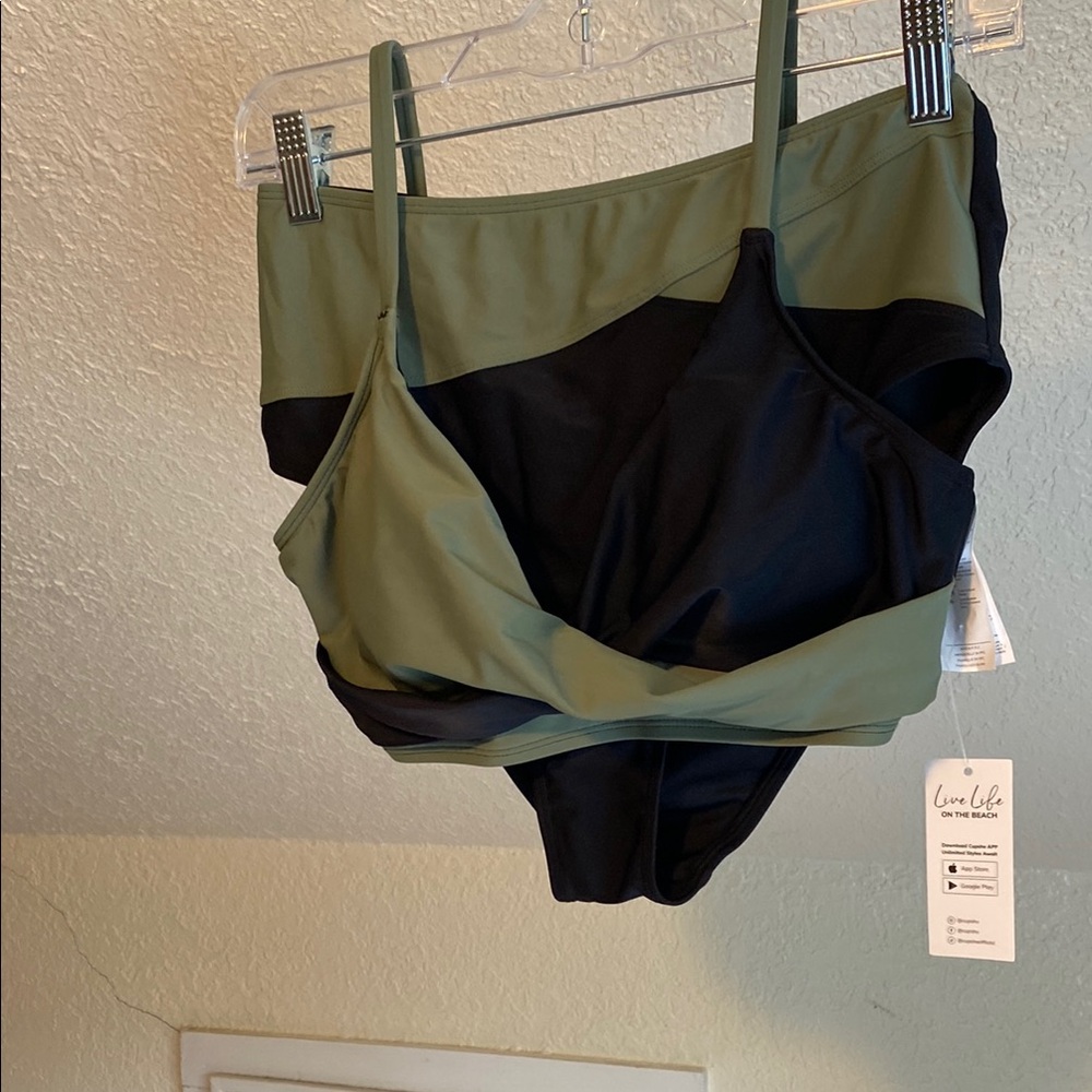 Olive & Black Two-Tone Women’s Swim Set